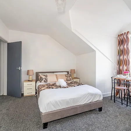 *ra246* For Your Relaxed & Cosy + Free Parking + Free Fast Wifi * * Leeds (West Yorkshire)