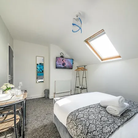 Privat bolig *ra246* For Your Relaxed & Cosy + Free Parking + Free Fast Wifi * *