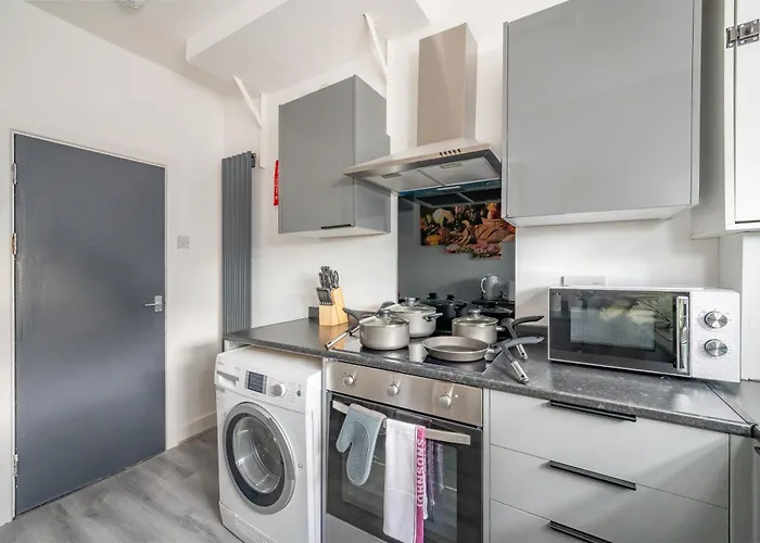 *ra246* For Your Relaxed & Cosy + Free Parking + Free Fast Wifi * *