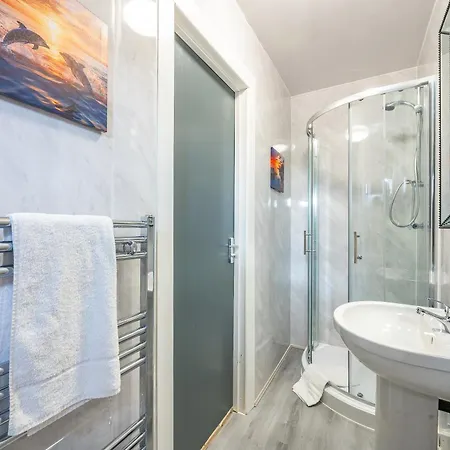 *ra246* For Your Relaxed & Cosy + Free Parking + Free Fast Wifi * Leeds (West Yorkshire)